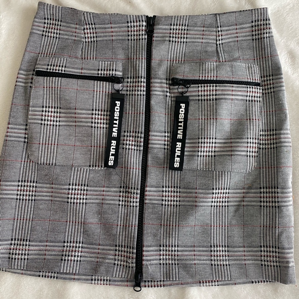Zara plaid skirt size medium